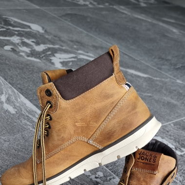 Neue Leder schuhe