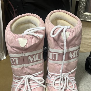 Moon Boots