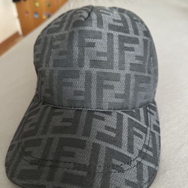 Cappellino Fendi
