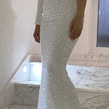Robe de soirée à une épaule en sequins