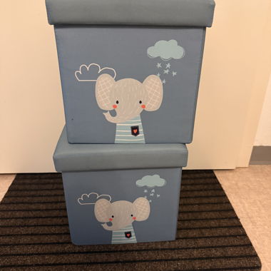2x Children's storage box with lid 
