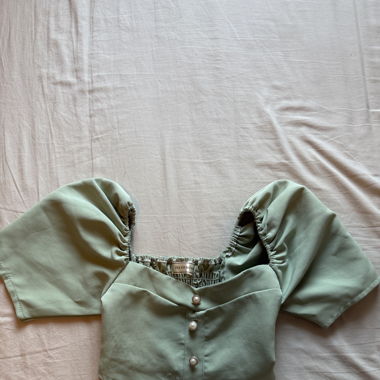 Haut élégant vert