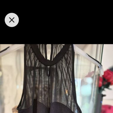 Schwarzes Sommertop mit Transparenten Einsätzen 