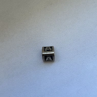 Ciondolo pandora lettera A