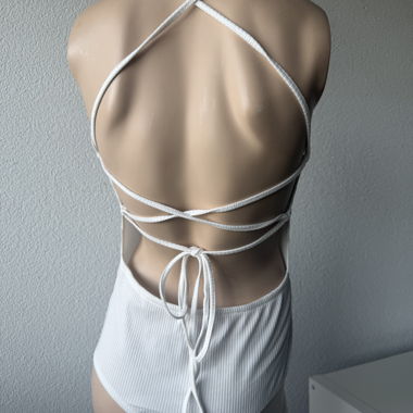 Body costina bianco con laccetto