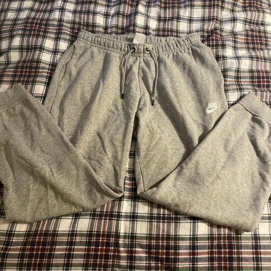 Pantaloni da jogging grigi (Nike e Jordan)