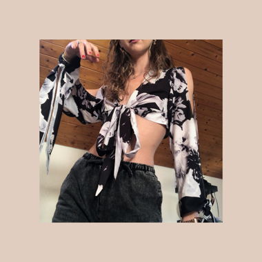 BLOUSE இ floreal black and white