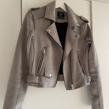 Graue Bikerjacke