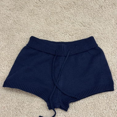 Short en maille bleu foncé