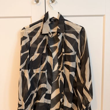 C&A sheer patterned blouse