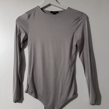 Pull body gris 