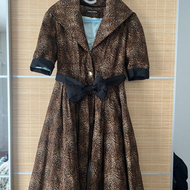 Leopardenkleid mit Schleife
