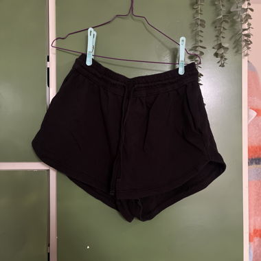 black h&m casual shorts 