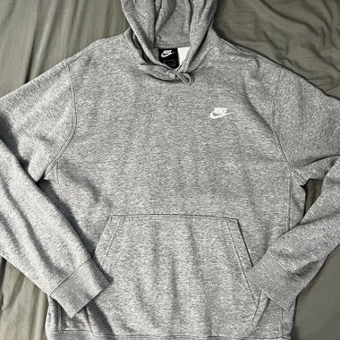 Grauer Nike Hoodie