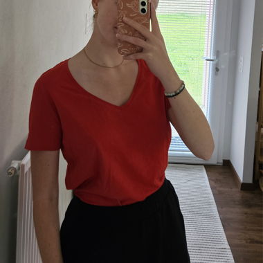 Red T-shirt M