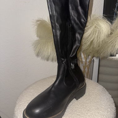 Bottes noires hauteur cuisse – taille 37