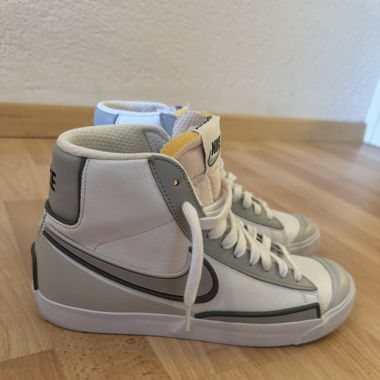 Nike Schuhe Grau Gr. 41