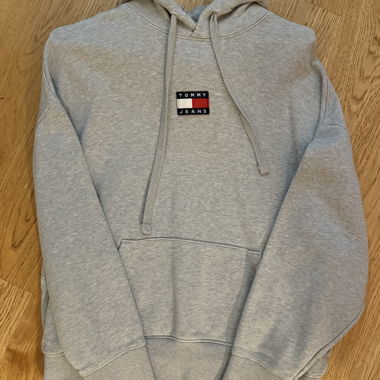Tommy Jeans Kapuzen-Hoodie – Größe S – Grau
