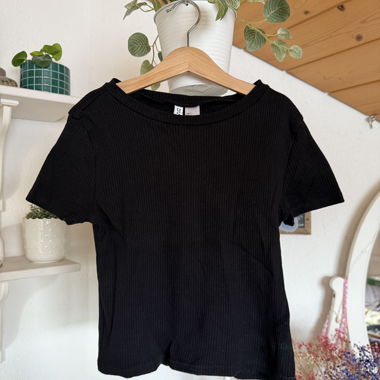 T-shirt nero a coste