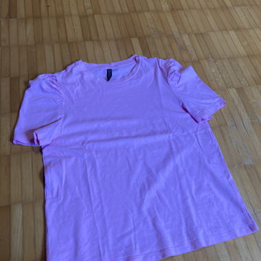 Rosa T shirt