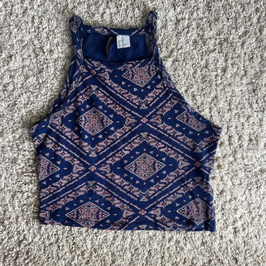 Crop top