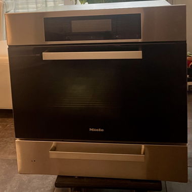 Four à vapeur Miele