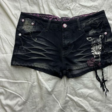Y2K black shorts