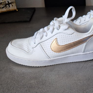 Nike court borough low 2 weiss/gold