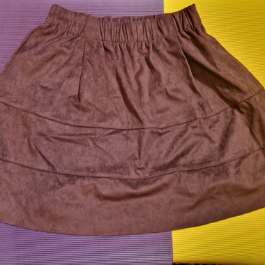 Simple Bordeaux skirt
