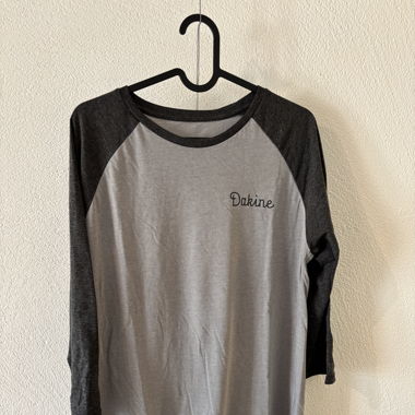 Dankine Raglan Shirt - Size L