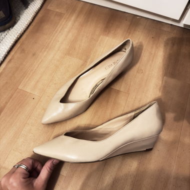 Leder Pumps nine west