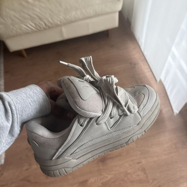 Chaussure chunky à lacets Bershka
