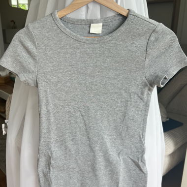 T-shirt grigio da donna