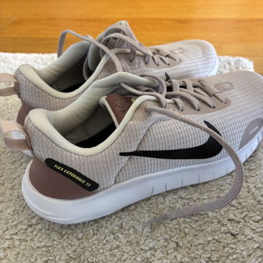 Nike Flex Experience 12