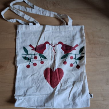 Cotton tote bag with heart motif