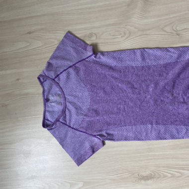 T-shirt violet