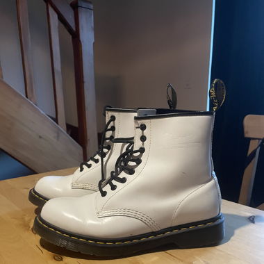 Dr. Martens Schuhe weiss 