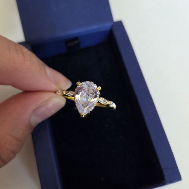 Raindrop Ring with Stone
