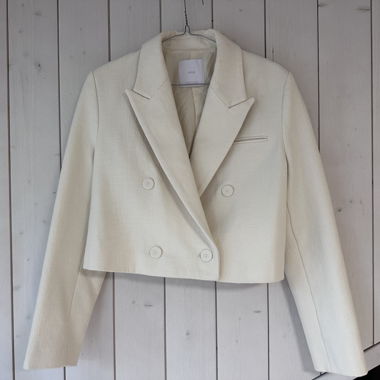 Blazer corto doppiopetto crema di Mango
