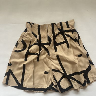Gemusterte Damen-Shorts, Gr. M