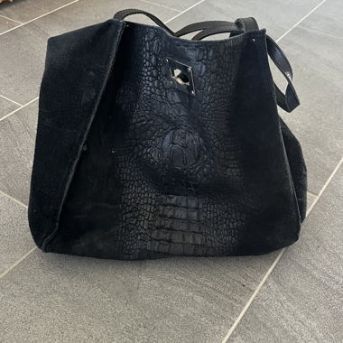 Borsa a tracolla in pelle nera
