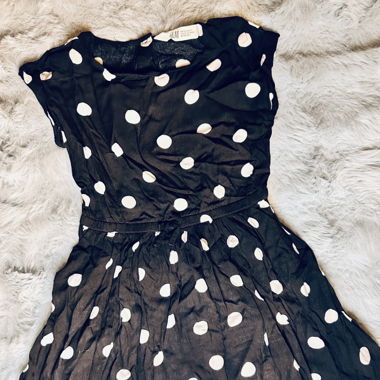 Kleid schwarz weiss gepunktet