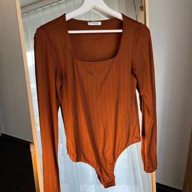 Body rippstyle rostrot