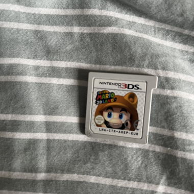 9 jeux Nintendo ( sur demande, vendus séparément)