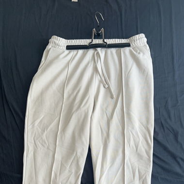 Weisse Jogginghose 