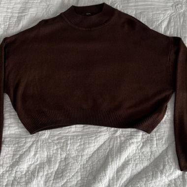 Brauner Pullover