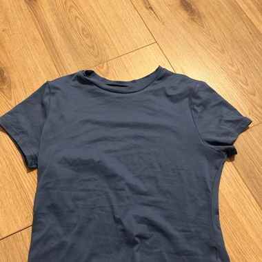 Blaues T-Shirt
