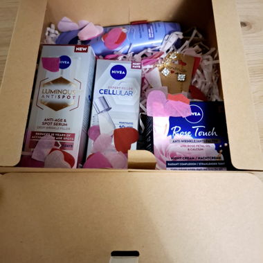 Cadeau de Noël ( Set Nivea) avec bijoux 