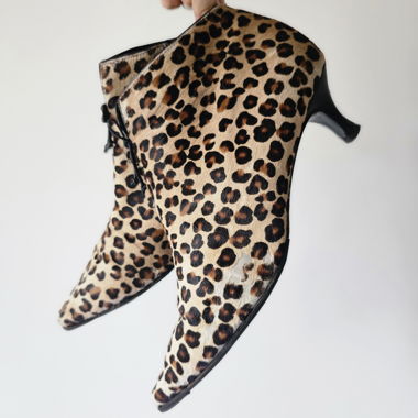 Stivaletti leopardati con tacco kitten