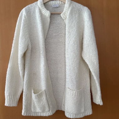 Cardigan en maille couleur crème avec poches